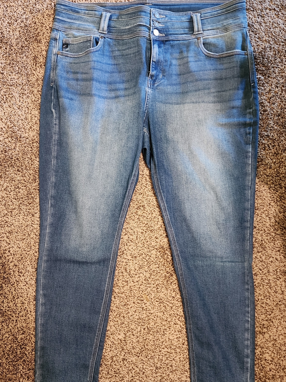 KanCan Women’s Skinny Jeans in Medium Blue Wash